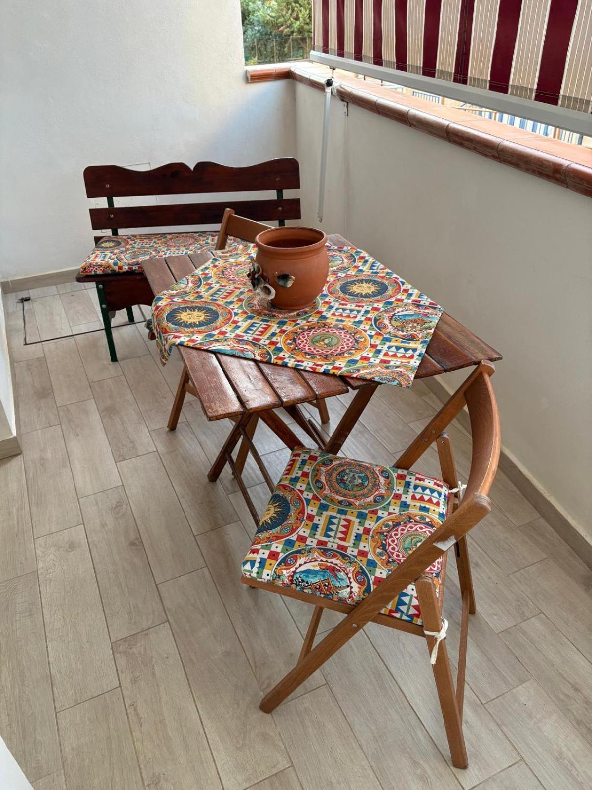 La Casa Di Zia Nini Lägenhet Villaggio Pirandello Exteriör bild